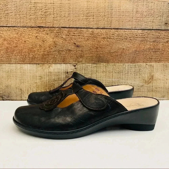 Think! Handmade Slip Ons “The Rose” Shoes - Picture 2 of 7